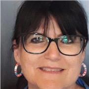 Professionnelle de l'édition donne des cours de français tous niveaux